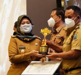 Pemkab Lampung Selatan,Raih Terbaik Ke-III Penghargaan Pembangunan Daerah SABURAI 2022
