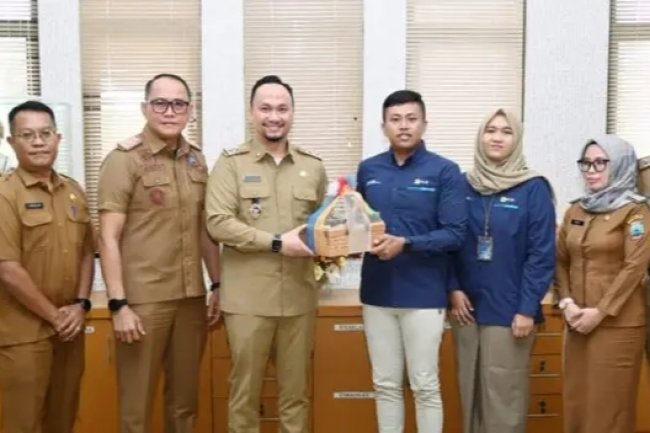 Audiensi dengan Plt Bupati, Manager PLN ULP Kalianda Komitmen Tingkatkan Pelayanan