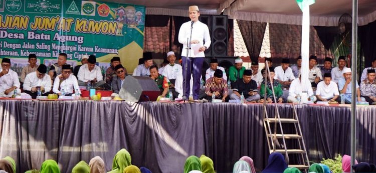 Bupati Lampung Selatan, Hadiri kegiatan Pengajian Jumat Kliwon yang digelar oleh Pengurus Ranting Muslimat Nahdlatul Ulama