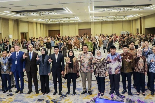 Wabup Syaiful Anwar Hadiri Forum Investasi Lampung 2025, Sekda Supriyanto Pantau Virtual dari Kalianda