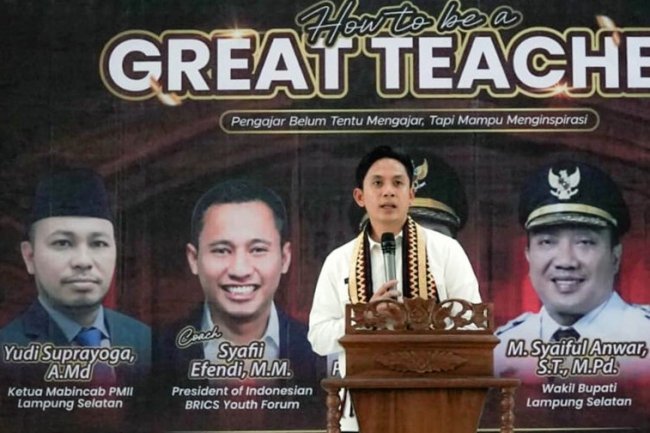 Di Hadapan 1.500 Guru, Bupati Egi Ingatkan Adaptasi di Era AI: Inspirasi Tak Bisa Digantikan Teknologi