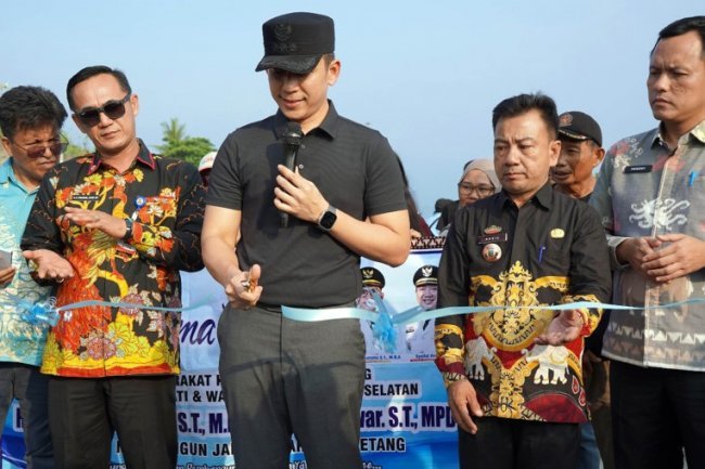 Resmikan Jalan Lubuk Dalam-Way Urang, Bupati Egi Dorong Wisata Kalianda dan Dongkrak Ekonomi Warga