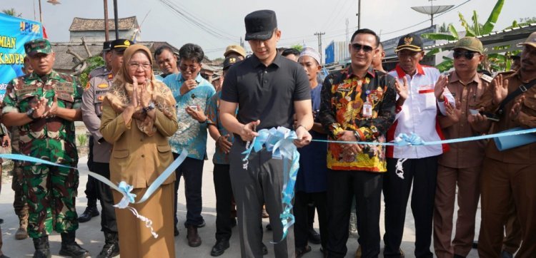 Jalan Mulus, Ekonomi Tumbuh: Bupati Egi Resmikan Akses Bumi Daya-Trimomukti, UMKM Singkong Ikut Terdongkrak