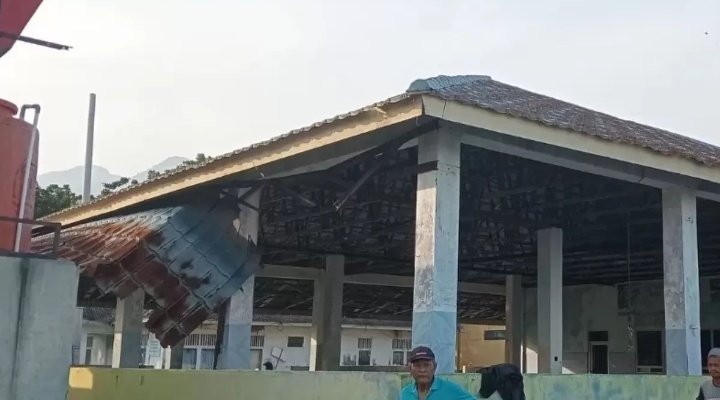 Wakil Ketua I DPRD Lampung Selatan Merik Havit Soroti TPI Dermaga Bom Kalianda Terbengkalai Sejak Peralihan ke Pemprov