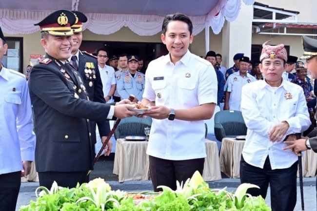 Bupati Egi Hadiri HUT ke-80 Bhayangkara, Kapolres Lampung Selatan Tegaskan Komitmen Pelayanan Terbaik bagi Masyarakat
