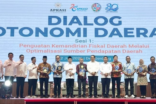 Perkuat Kemandirian Fiskal Daerah, Bupati Radityo Egi Ikuti Dialog Otonomi Daerah pada HUT ke-26 Apkasi