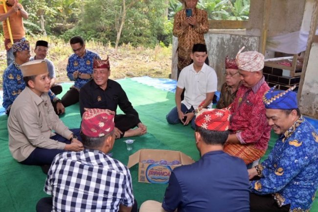 Respons Harapan Tokoh Adat, Bupati Egi Siap Jadikan Situs Makam Puyang Singa Langkung sebagai Aset Daerah